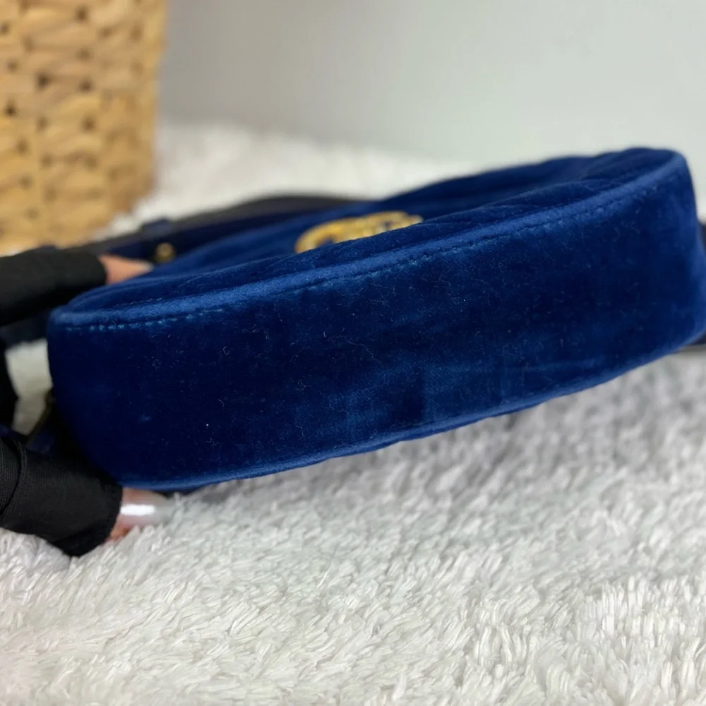 Gucci GG Marmont Matelasse Velvet Belt Bag - Picture 7 of 11